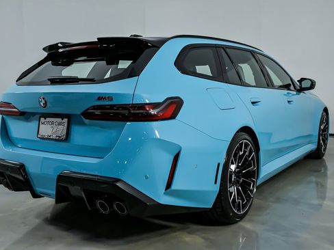 Used 2026 BMW M5 Touring w/ Executive Package image 12