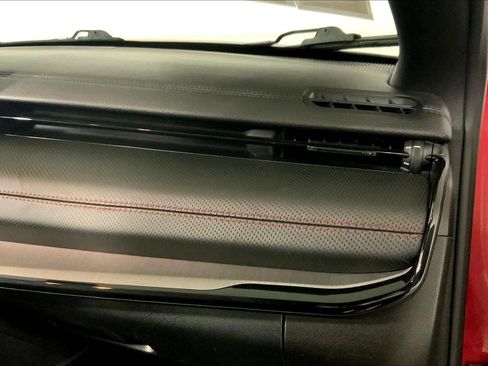 Used 2025 Jeep Compass Trailhawk image 16