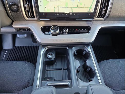 New 2026 Ford Expedition Active image 25