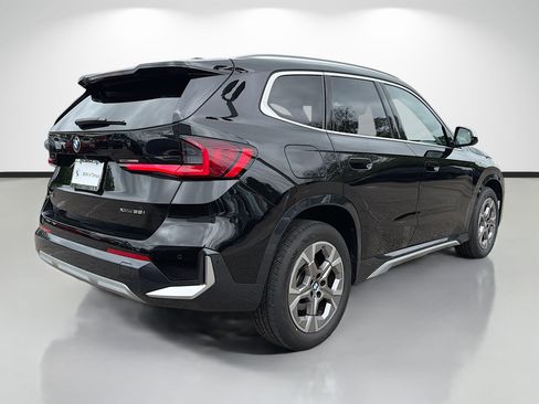Used 2023 BMW X1 xDrive28i w/ Convenience Package AWD/4WD image 3