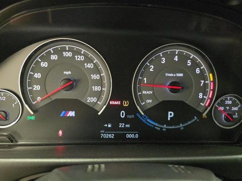 Used 2016 BMW M4 Convertible image 10