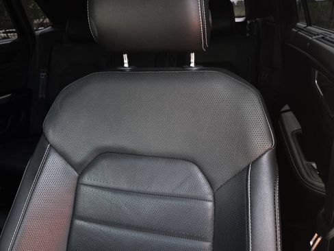 Used 2024 Volkswagen Atlas Cross Sport SEL R-Line AWD/4WD image 15