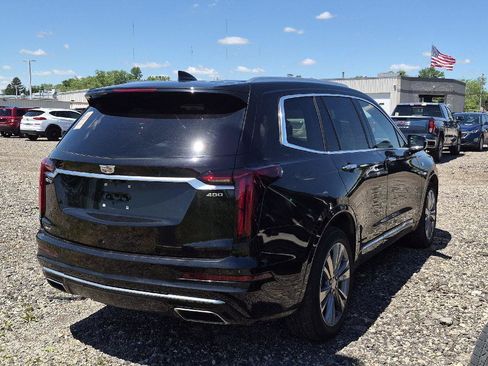 Used 2024 Cadillac XT6 Premium Luxury w/ LPO, Floor Liner Package AWD/4WD image 3
