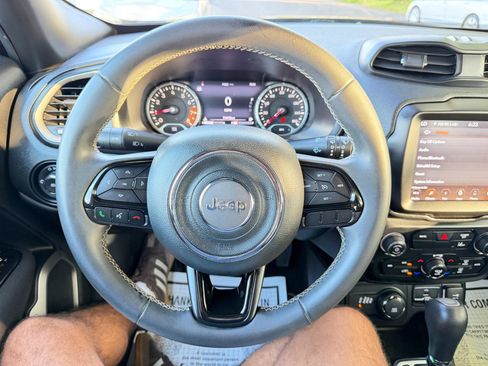 Used 2021 Jeep Renegade Latitude AWD/4WD image 64