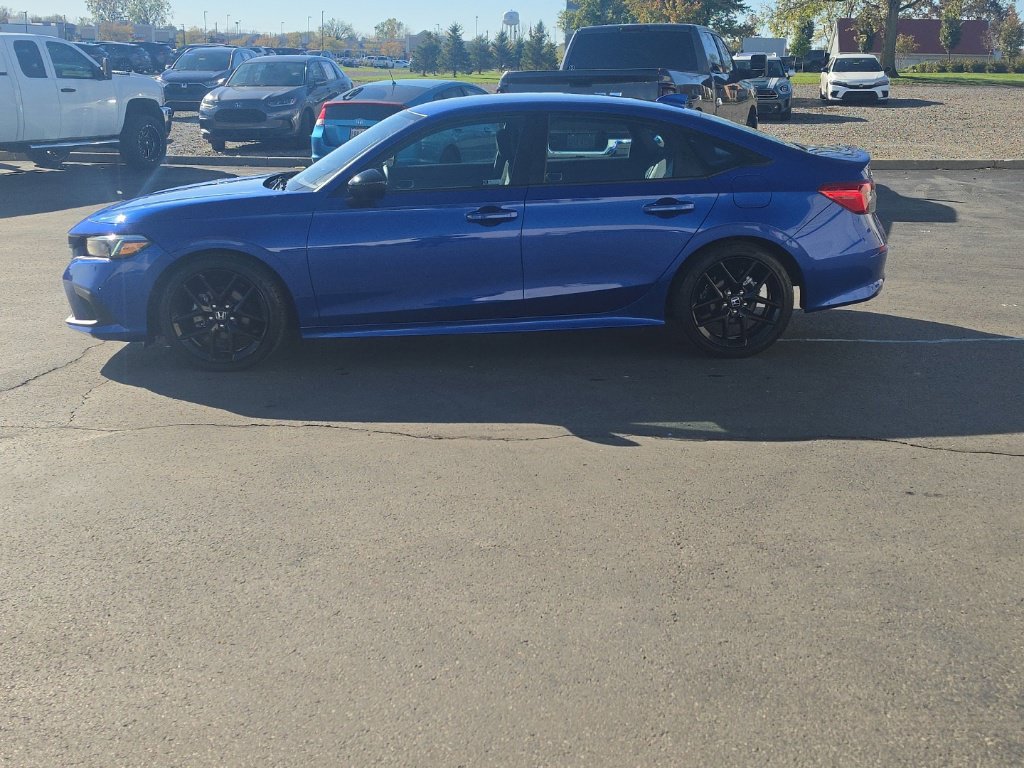 Used 2023 Honda Civic Sport image 7