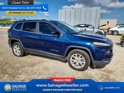 Used 2018 Jeep Cherokee Latitude FWD image 5