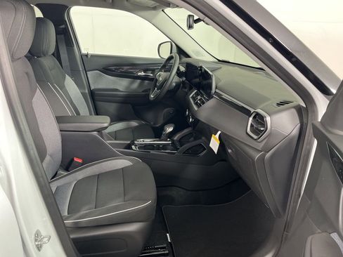 New 2026 Chevrolet TrailBlazer LT FWD image 8