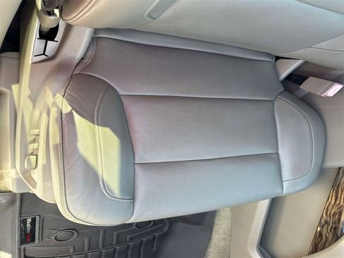 Certified 2017 GMC Yukon SLT image 17