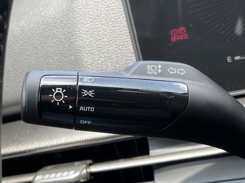 New 2026 Kia Sportage LX FWD image 32