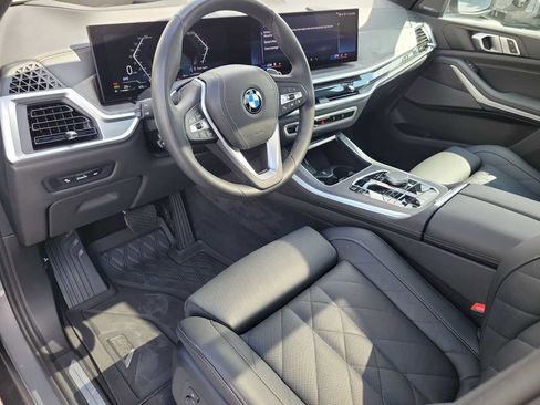 Used 2024 BMW X5 sDrive40i w/ Premium Package RWD image 2