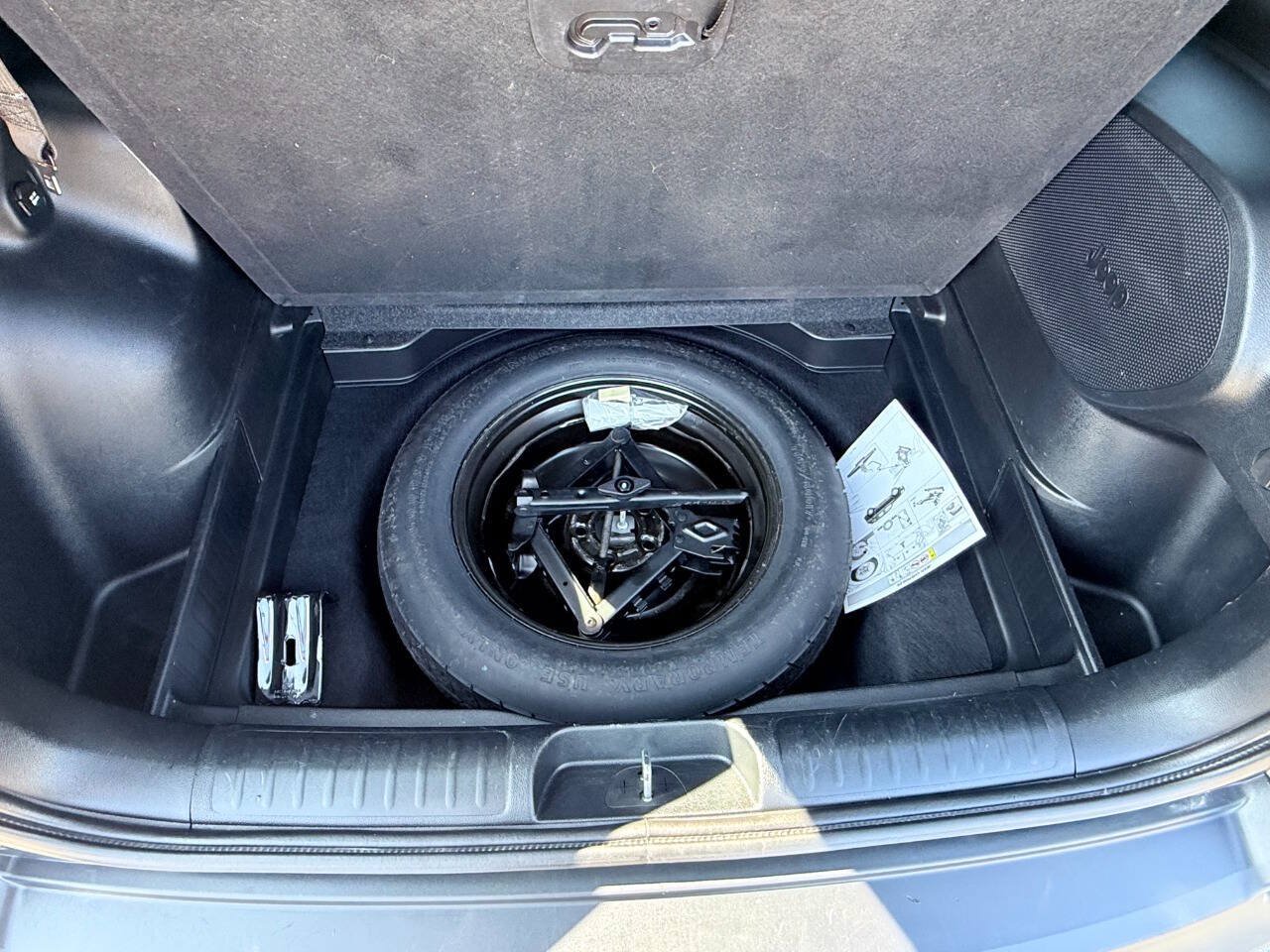 Used 2020 Jeep Cherokee Limited AWD/4WD image 47