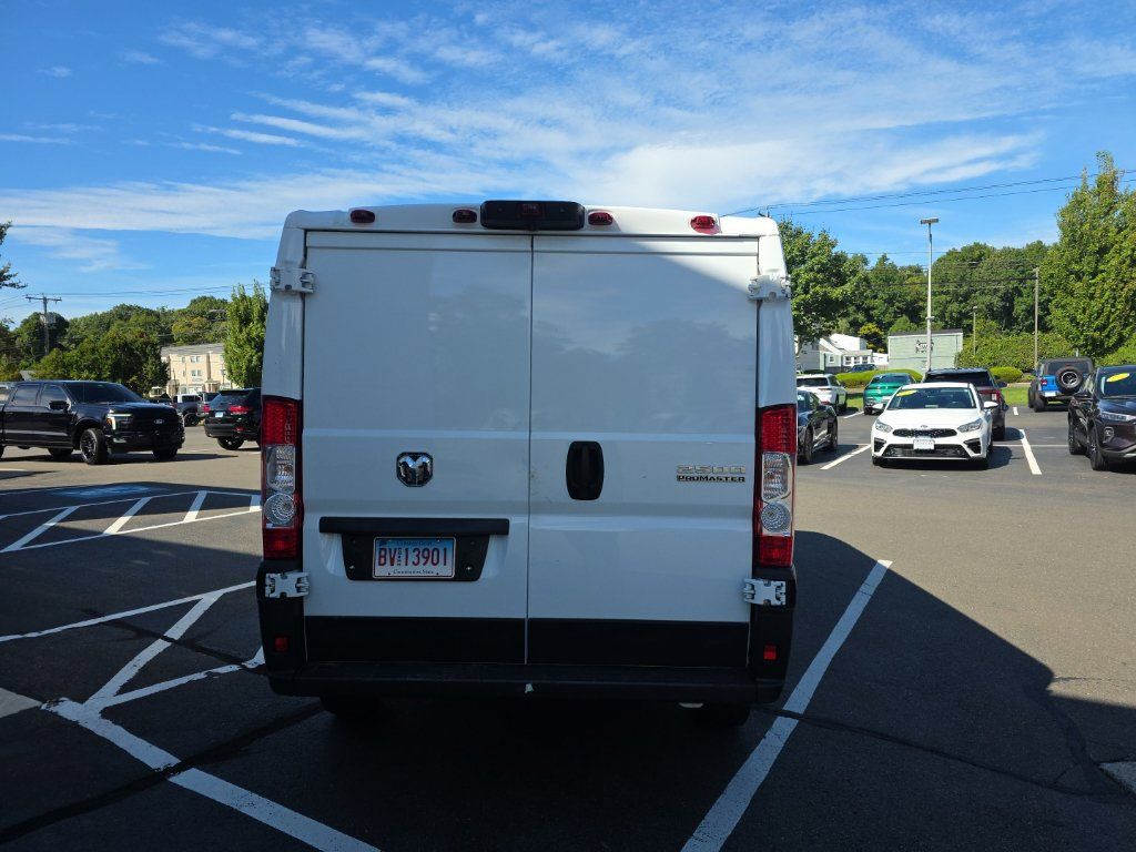 Used 2025 RAM ProMaster 2500 w/ Convenience Group FWD image 4