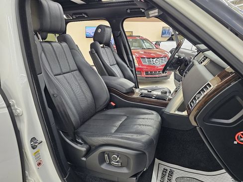 Used 2017 Land Rover Range Rover HSE image 20
