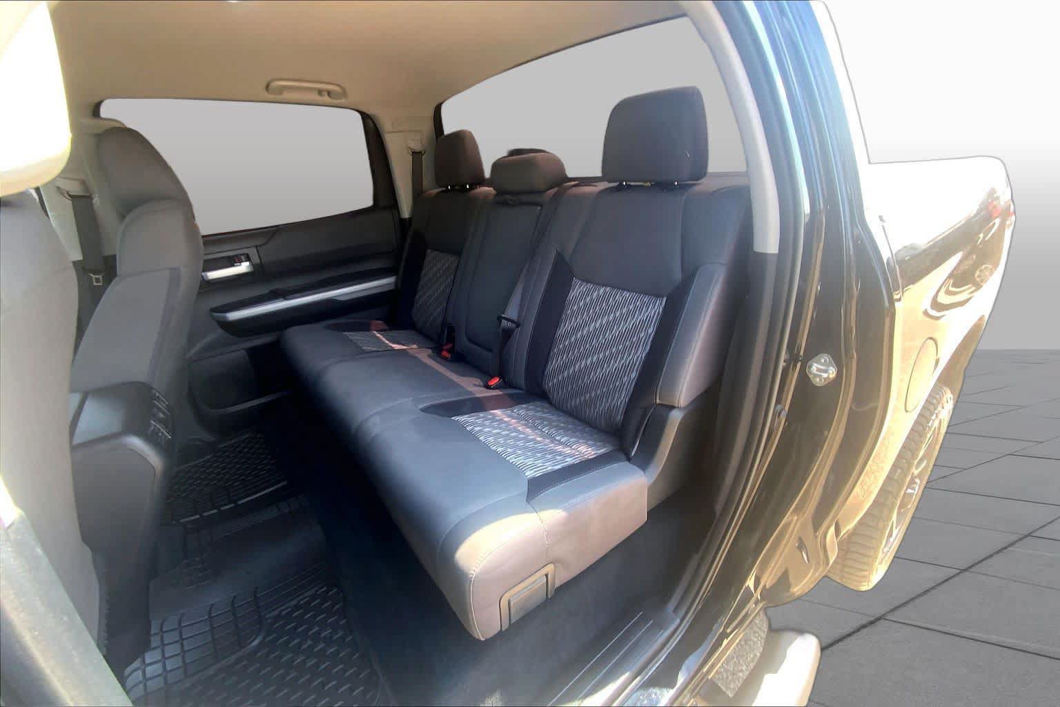 Used 2021 Toyota Tundra SR5 w/ SR5 Upgrade Package AWD/4WD image 20