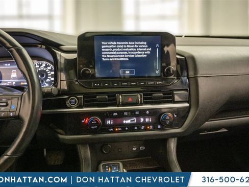 Used 2022 Nissan Pathfinder SL image 8