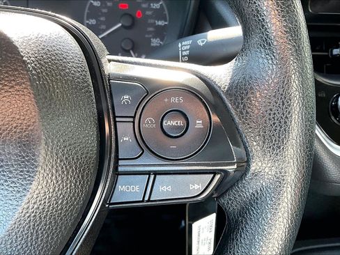 Used 2024 Toyota Corolla LE image 18