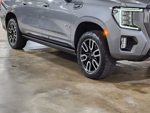 Used 2021 GMC Yukon XL AT4 w/ AT4 Premium Plus Package AWD/4WD image 16