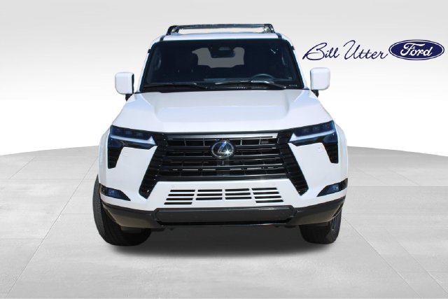 Used 2026 Lexus GX 550 w/ Accessory Package (2T) AWD/4WD image 2