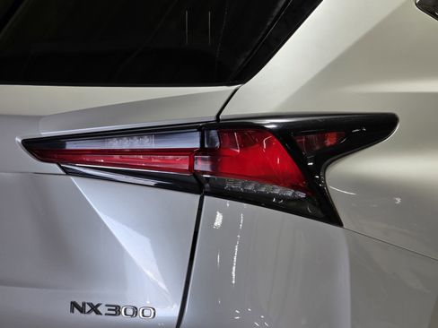 Used 2020 Lexus NX 300 FWD image 12