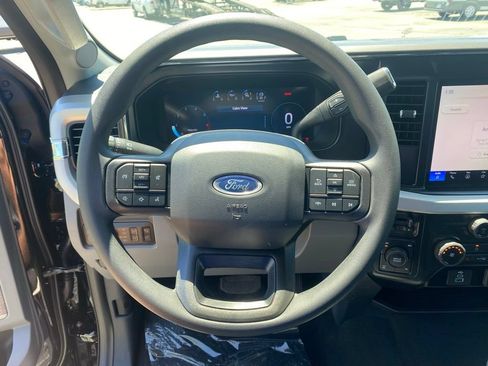 New 2026 Ford F250 XLT w/ XLT Premium Package AWD/4WD image 18