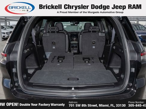 New 2025 Jeep Grand Cherokee L Altitude image 10