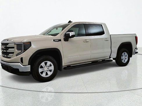 Used 2026 GMC Sierra 1500 SLE w/ Preferred Package AWD/4WD image 3