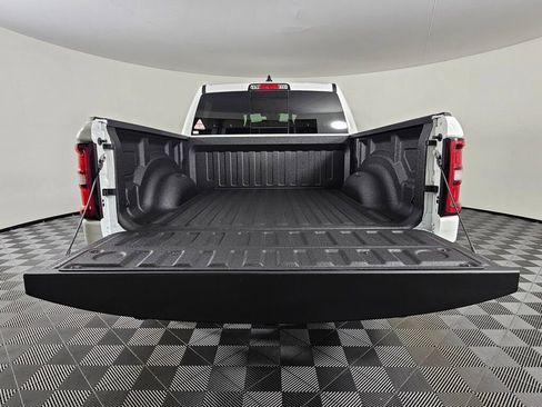 New 2026 RAM 1500 Express AWD/4WD image 16
