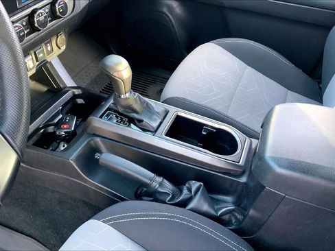 Used 2023 Toyota Tacoma TRD Sport image 15