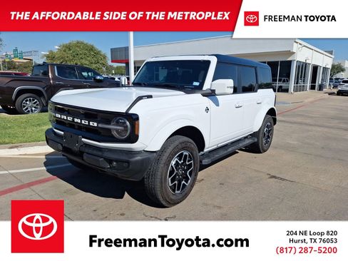 Used 2024 Ford Bronco Outer Banks image 1