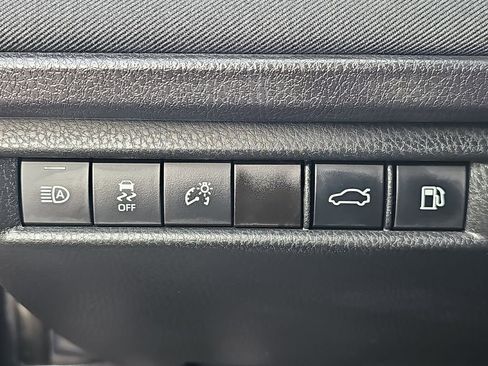 Used 2025 Toyota Camry LE image 26