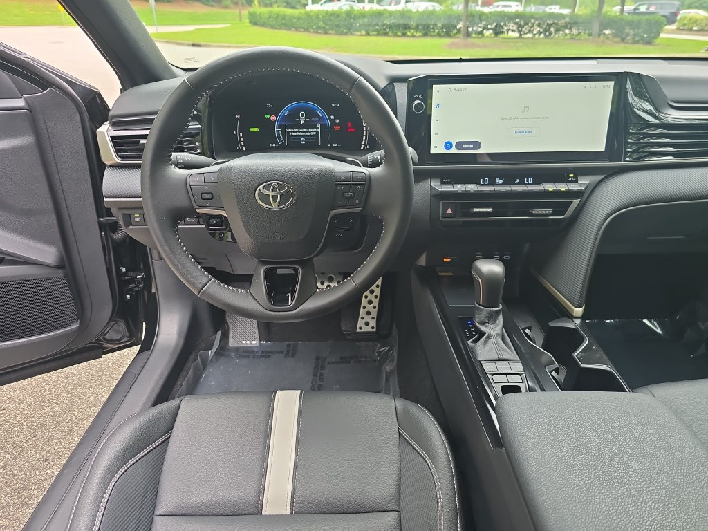 Used 2026 Toyota Camry SE w/ Multimedia Upgrade Package FWD image 18