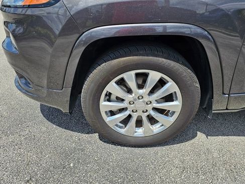 Used 2018 Jeep Cherokee Overland w/ Technology Group image 16