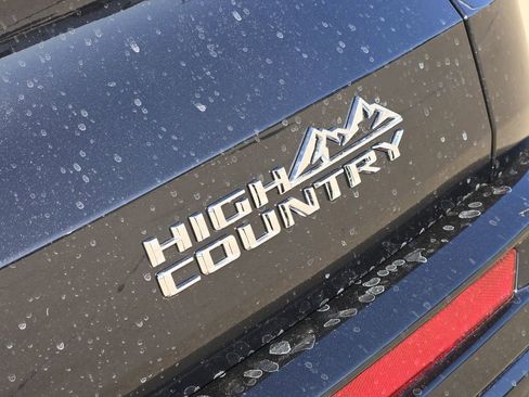 New 2026 Chevrolet Traverse High Country FWD image 23