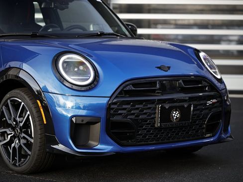New 2026 MINI Cooper S image 2