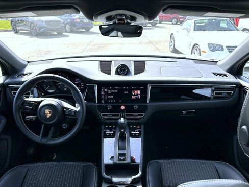 Used 2023 Porsche Macan Turbo AWD/4WD image 12