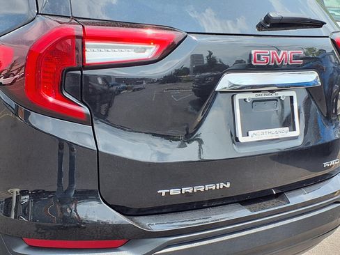 Used 2024 GMC Terrain SLE AWD/4WD image 23