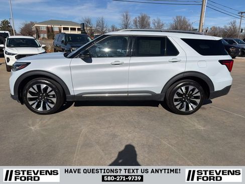 Used 2025 Ford Explorer Platinum w/ LUX Leather Package image 8