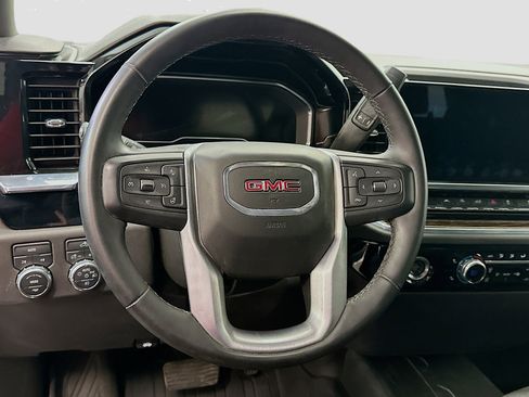 Used 2024 GMC Sierra 1500 Elevation image 18