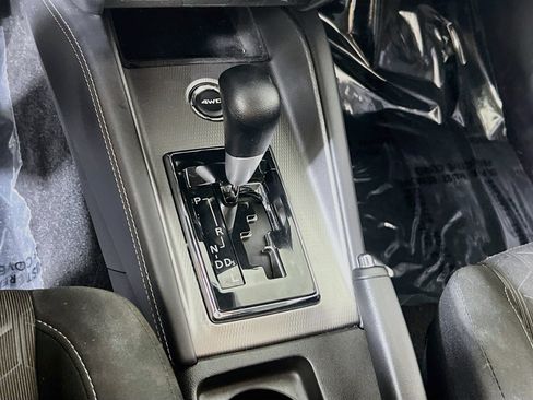 Used 2022 Mitsubishi Outlander Sport ES AWD/4WD image 16