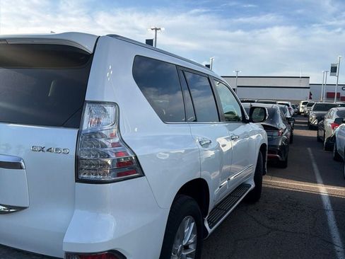 Used 2017 Lexus GX 460 AWD/4WD image 3