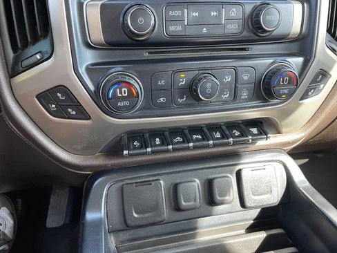 Used 2016 GMC Sierra 3500 Denali w/ Duramax Plus Package image 37