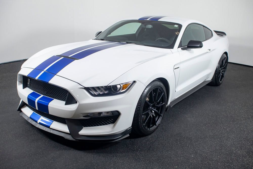 Used 2018 Ford Mustang Shelby GT350 RWD image 23