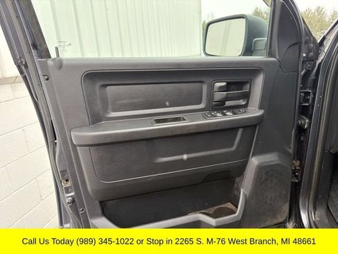 Used 2017 RAM 1500 Express AWD/4WD image 25