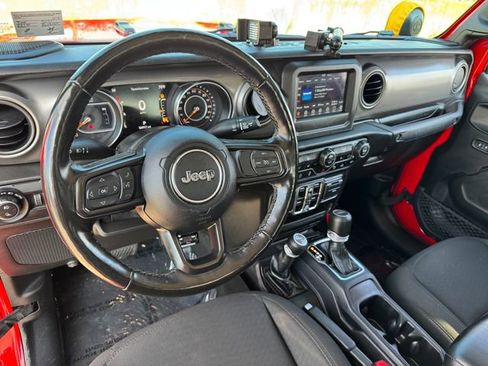 Used 2021 Jeep Gladiator Sport AWD/4WD image 3