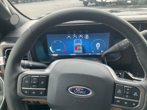 New 2026 Ford F250 Lariat w/ Chrome Package image 22