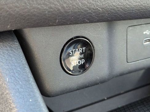 Used 2025 Nissan Rogue SV image 20