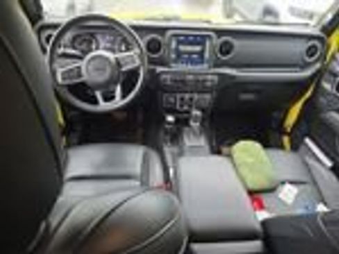 Used 2022 Jeep Wrangler Unlimited Sahara w/ Cold Weather Group AWD/4WD image 20