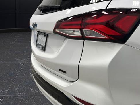 Used 2024 Chevrolet Equinox Premier image 33