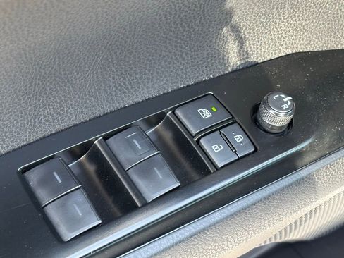 Certified 2025 Toyota Camry SE image 27