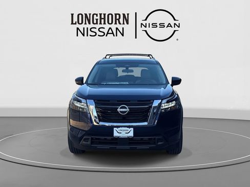 New 2025 Nissan Pathfinder SV image 8